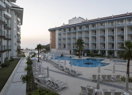 turkiye/aydin/kusadasi/ramada-hotel-suites_12268bd2.jpg