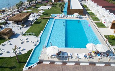 Risus Beach Resort Hotel · 2