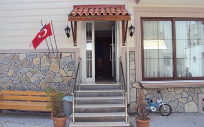 Zeus Otel · 4