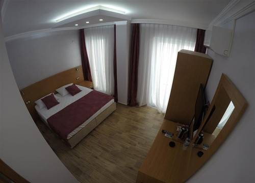 turkiye/balikesir/avsaadasi/queen-otel-2c370f0f.jpg