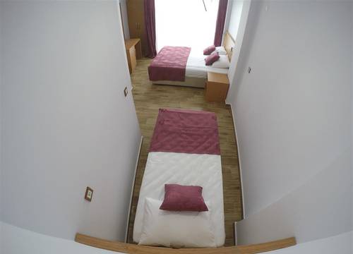 turkiye/balikesir/avsaadasi/queen-otel-9c0950f5.jpg