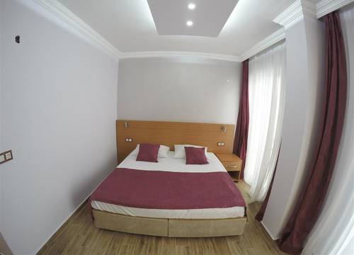 turkiye/balikesir/avsaadasi/queen-otel-c7c664f2.jpg