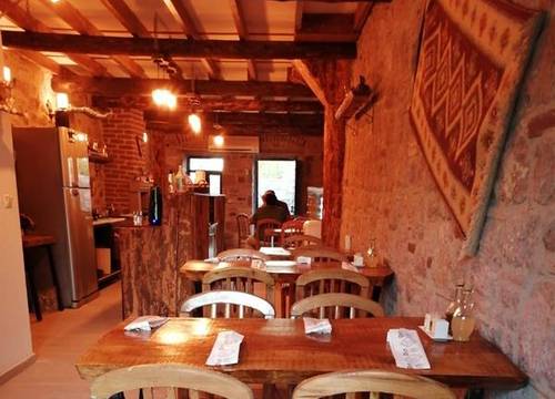 turkiye/balikesir/ayvalik/azrakonukevi-restorant_64a68e20.jpg