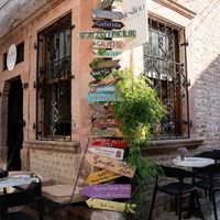Destino House & Cafe