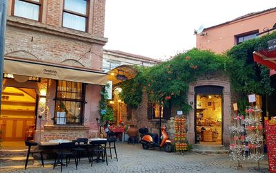 Destino House & Cafe · 3