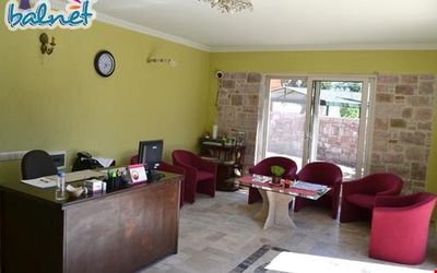 Edina Otel · 3