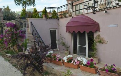 Edina Otel · 4