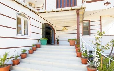 Nora Beach Hotel · 4
