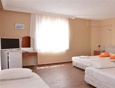 Family Room - Five Person