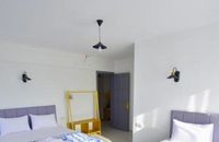 Üç Kişilik Oda - Balkonlu - Bahçe Manzaralı