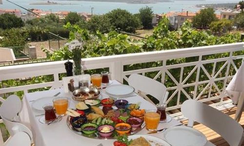 turkiye/balikesir/ayvalik/pur-beyaz-otel-4b79c359.jpg