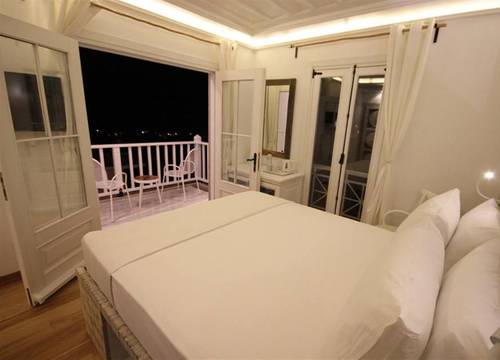 turkiye/balikesir/ayvalik/pur-beyaz-otel-d177fb53.jpg