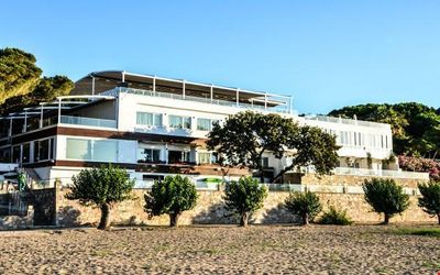 Burhaniye Karakaş Otel · 4