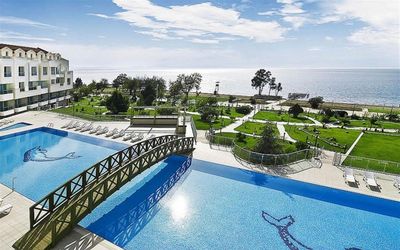 Adrina Termal Health & Spa Hotel · 3