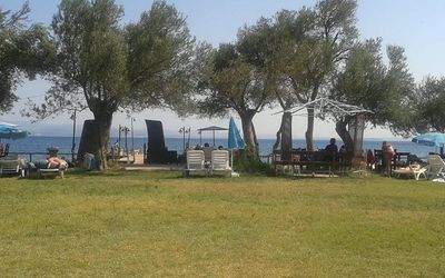 The Green Beach Resort Hotel · 5