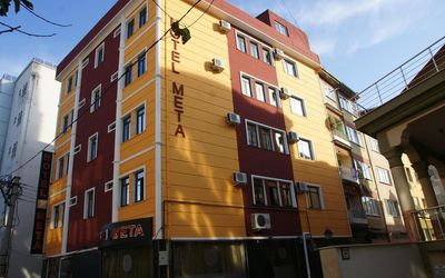 Hotel Meta · 2