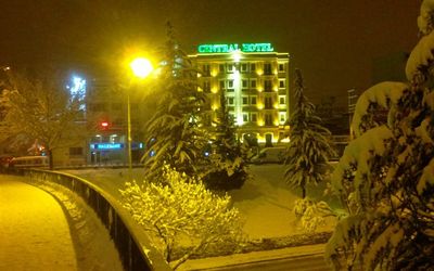 Central Hotel · 3