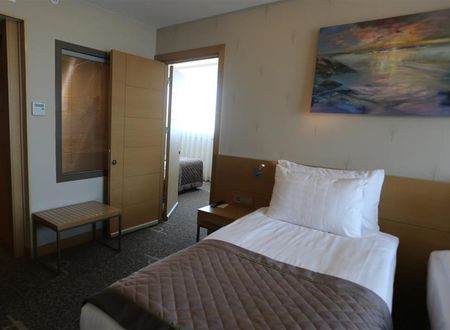 turkiye/bursa/osmangazi/ramada-bursa-cekirge-thermal-spa-9a68002a.jpg