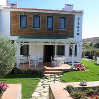Flora Otel Bozcaada