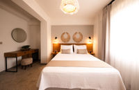 Standart Bahçe ve Deniz Manzaralı Oda