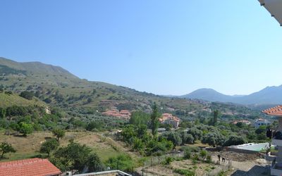 Parli Hotel · 4