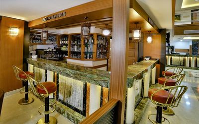 Marathon Hotel · 4