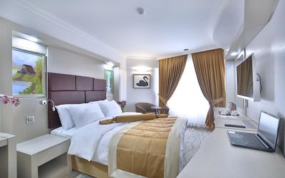 Marathon Hotel · 5