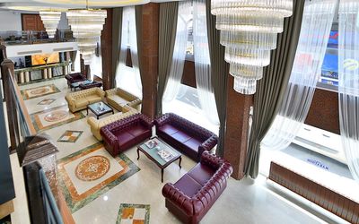 Marathon Hotel · 3