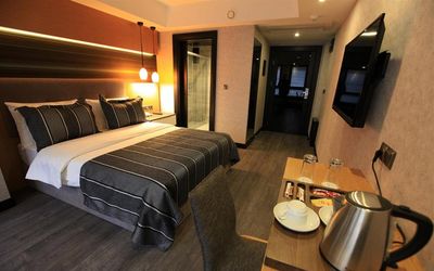 The Black Hotel · 4