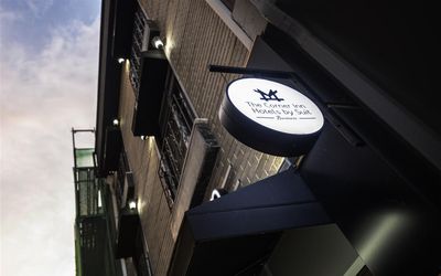The Corner Inn Hotels By Suit · 4