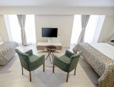 Corner Suite