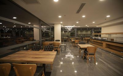 Divares Hotel · 3