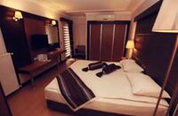 Double Deluxe Suite