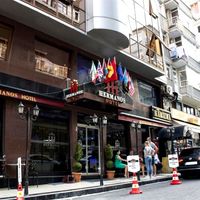 Oro Hermanos Hotel