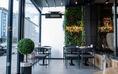 Fly Point Hotel · 4