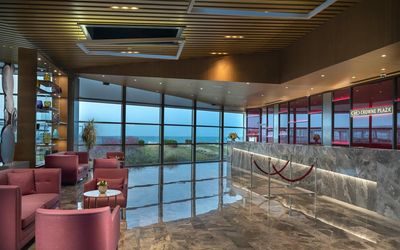 Crowne Plaza İstanbul Florya · 4