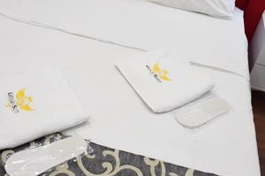 turkiye/istanbul/bakirkoy/gold-suit_297054b0.jpg