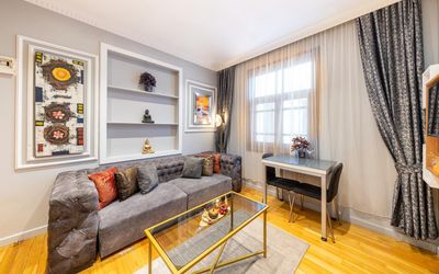 King Suites · 3