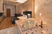 Deluxe Room With Jacuzzi