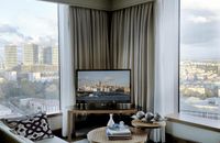 Corner Suite - Şehir Manzaralı