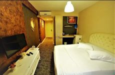 turkiye/istanbul/beylikduzu/nightlife-suit_6f81d419.jpg