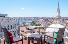 turkiye/istanbul/beyoglu/3f02943bd7ed73b80b8156af7e809dd57e661d18ee9574b975a4188ddf4892023a600aa621ae409b43f6d9103d3f8b54d0a2cca75e450f59231ab75bfa80bbb0fe8ca44792684e368adddc0c93d176a3.jpg