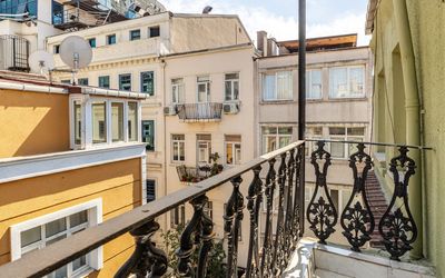 Eiffel | Beyoglu · 3