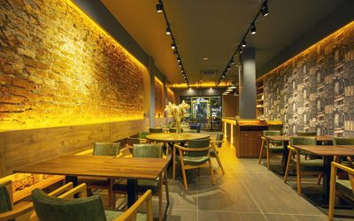Taksim Leon's Hotel - Spa & Cafe · 4