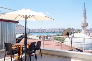 turkiye/istanbul/beyoglu/c70d9af7c81d73a01b6d74fea3bddbfbcbcd15c0f8375e1984373a3a4b0a80815ed8ce90e3590cce564dffb953f86db67c38e3dc61d221877b0af7ee40305a09b576b47ddecb48c29e92f066504a6fdb.jpg