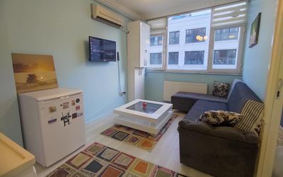 Colorful 1+1 Flat In A Central Location In Galata · 2