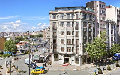 Dar-U Sultan Hotels · 3