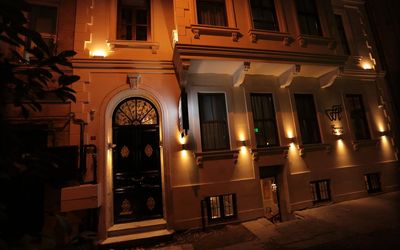 Ferman Pera Hotel · 5