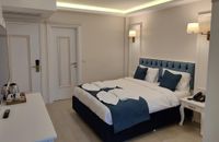 Deluxe Big Double or Twin Room with Partial Sea View
