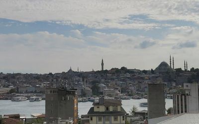 Galatahan Hotel · 4